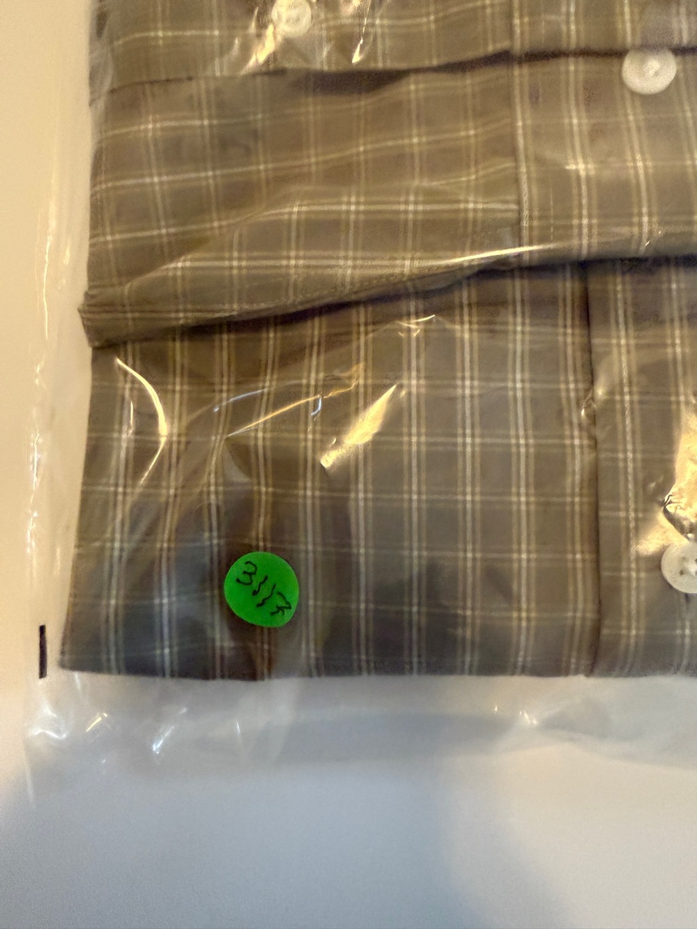 Eddie Bauer Wrinkle-Resistant Button-Down Shirt – Men’s Medium – 100% Cotton - Picture 10 of 10